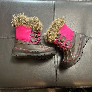 Girls Sparkly Pink Winter Boots size 5